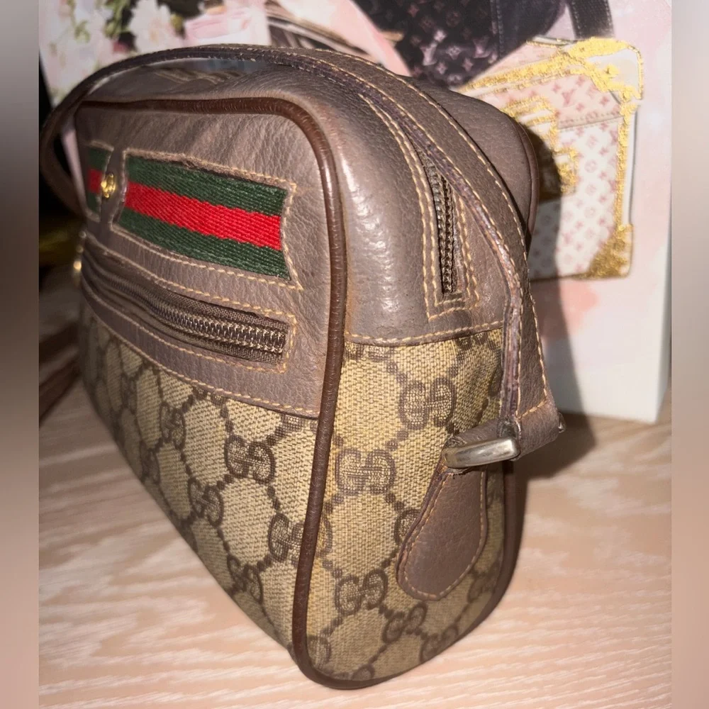 Gucci Vintage Brown and Tan Signature Logo Crossbody Bag EUC with Minor Interior - Picture 3 of 16